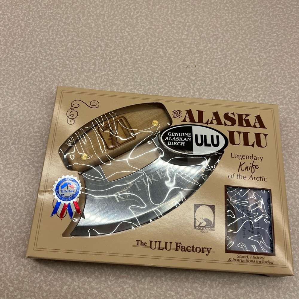 NWT / great gift ideas. Alaska Ulu Knife with Birch Handle.